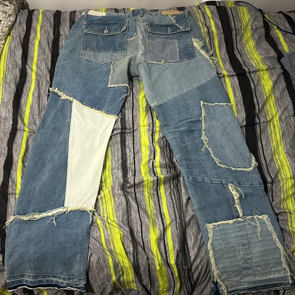 Jeans - Picture 2 of 3